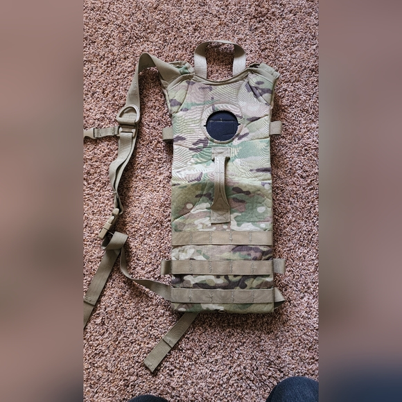 US Army camelback - Picture 1 of 2